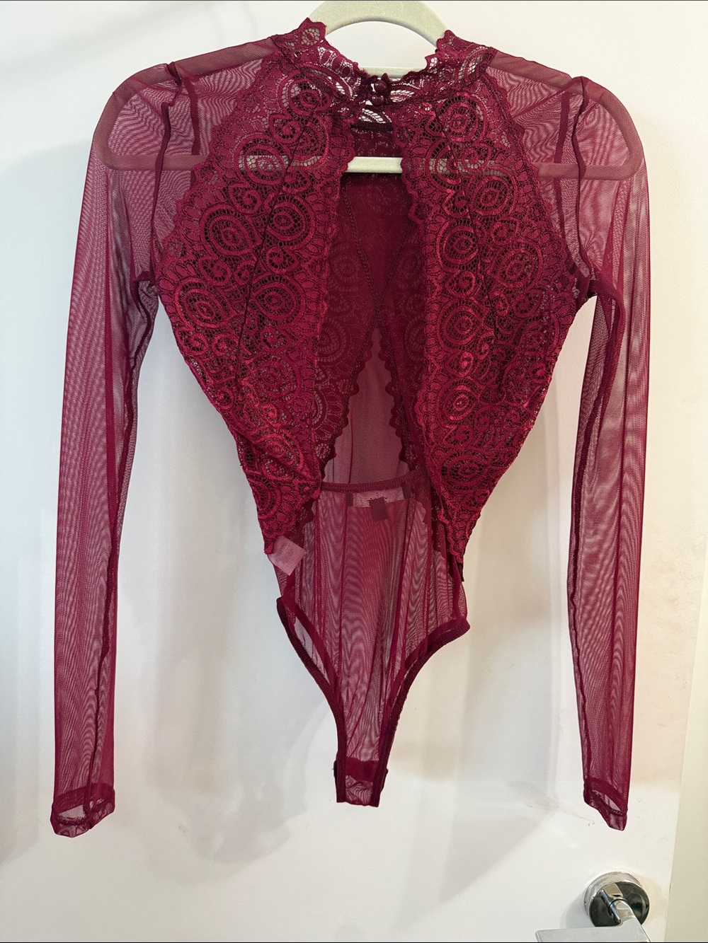 NWOT Lulu's Show Stopping Burgundy Sheer Lace Long Sleeve Bodysuit - Picture 7 of 9